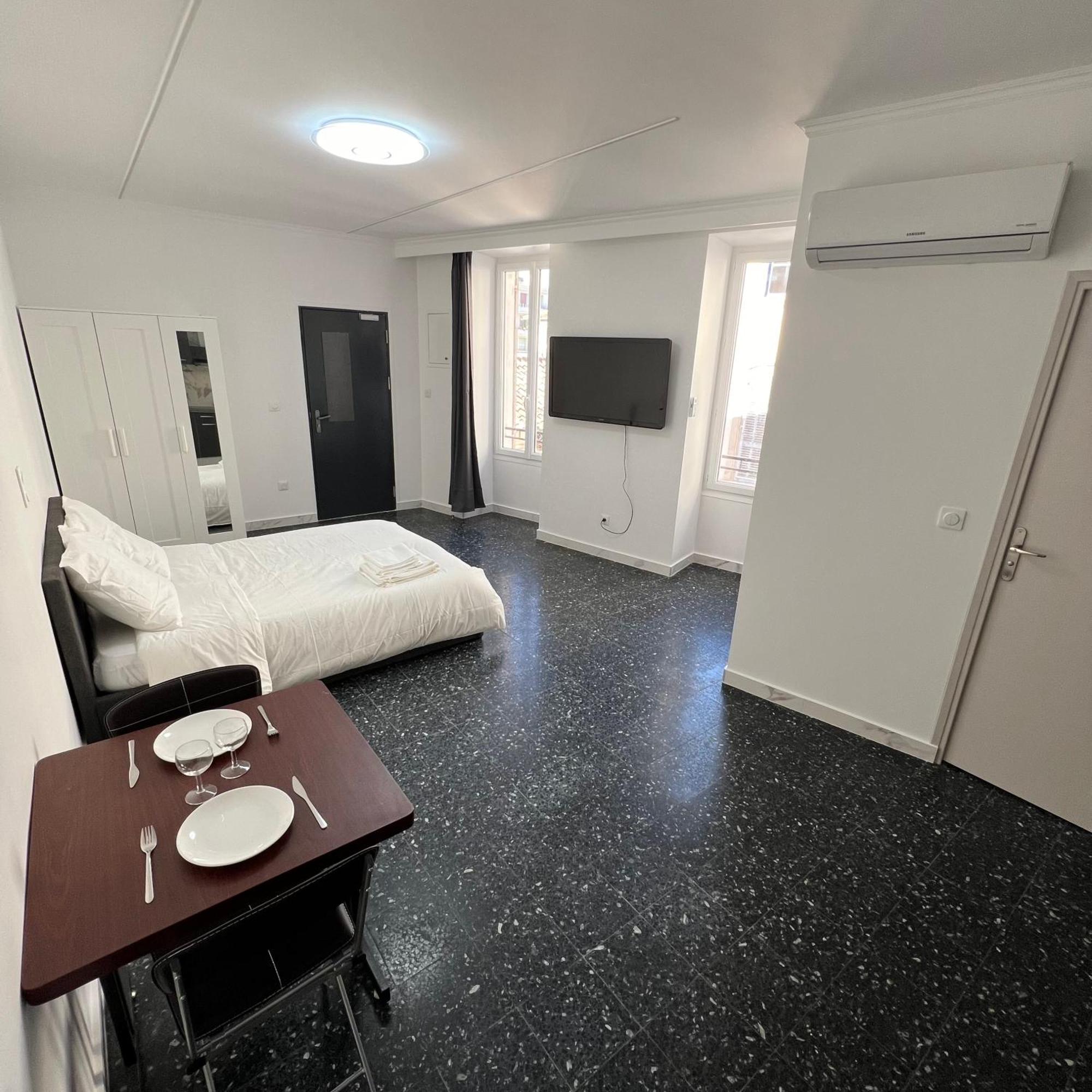 Suite St Charles, Canebiere, Vieux-Port Marseille Exteriör bild
