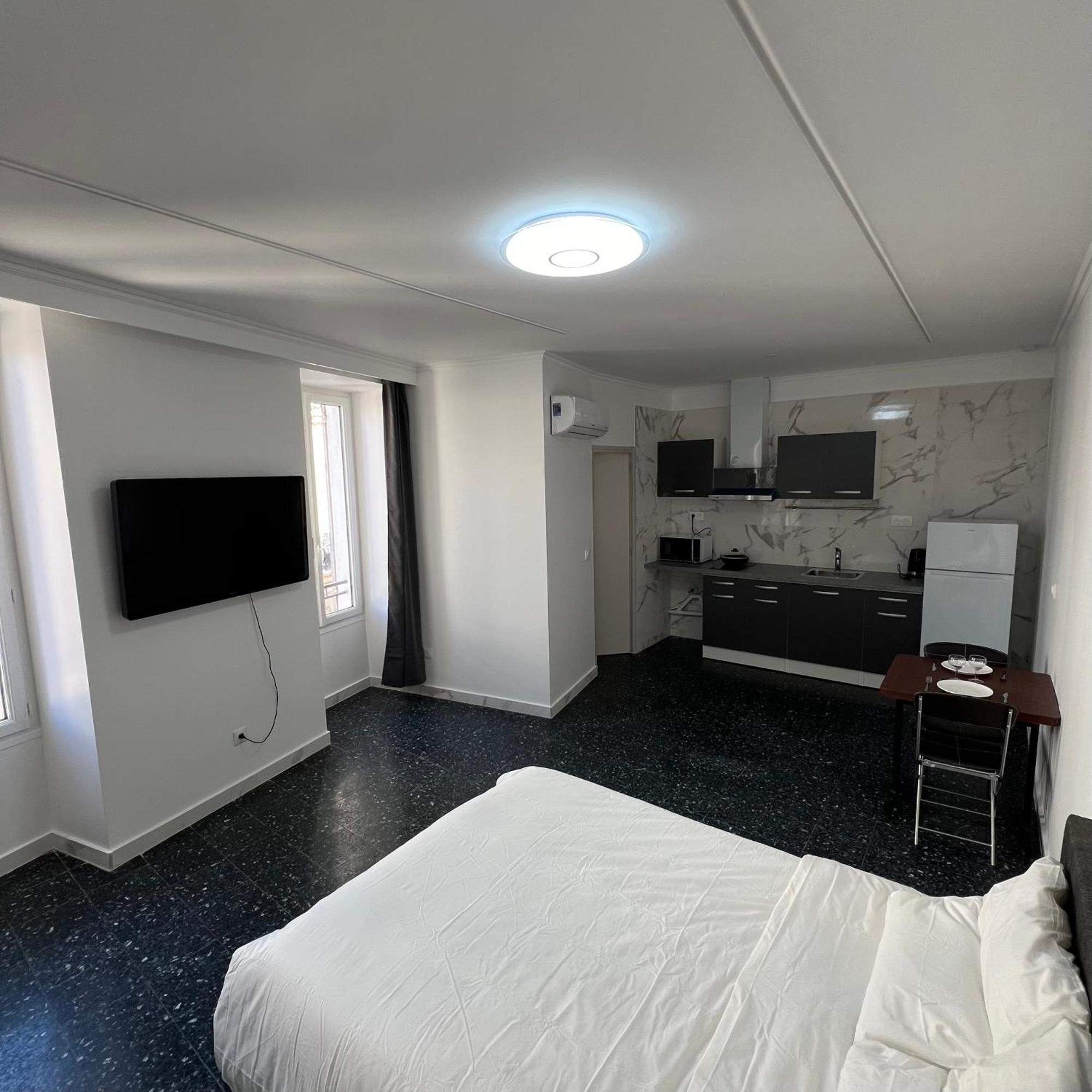 Suite St Charles, Canebiere, Vieux-Port Marseille Exteriör bild
